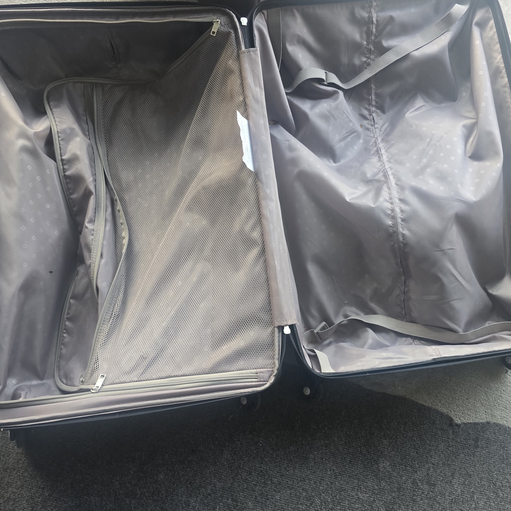 Purple Hardshell Suitcase - Picture 2 of 6